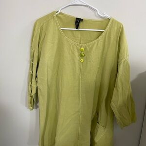 Chic Lime Button-Accent Women's Tunic
